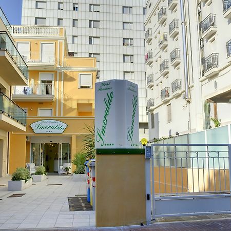 Residence Suite Smeraldo Riccione Extérieur photo