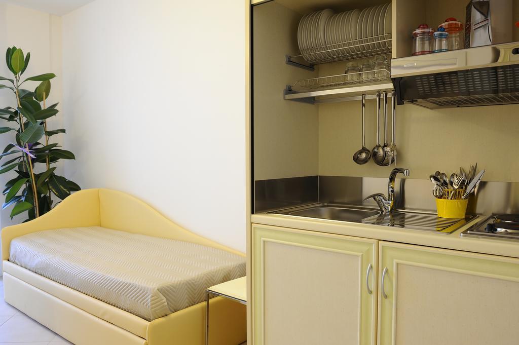 Residence Suite Smeraldo Riccione Extérieur photo