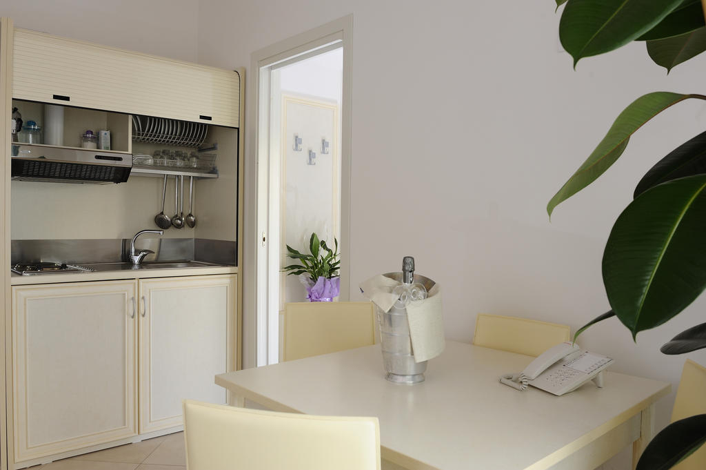 Residence Suite Smeraldo Riccione Chambre photo