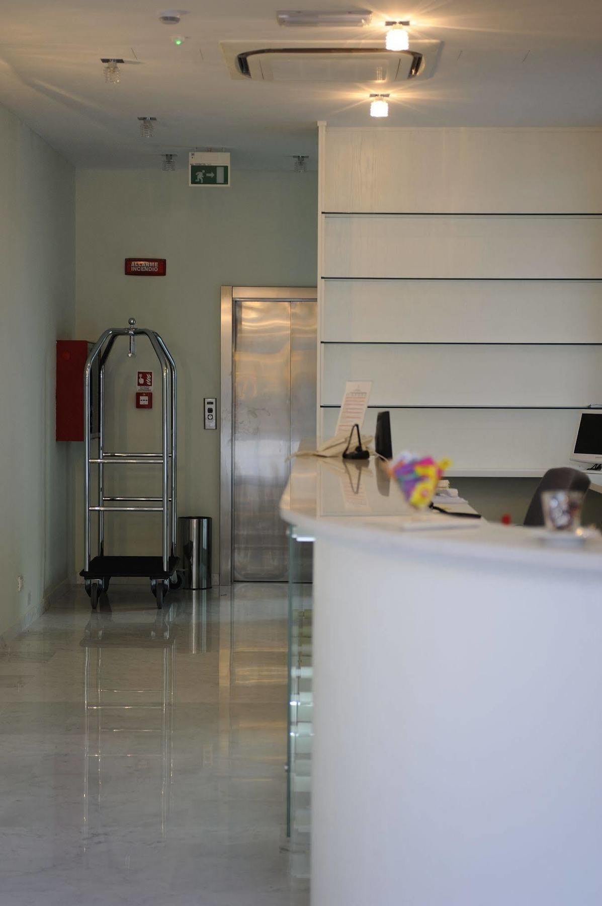 Residence Suite Smeraldo Riccione Extérieur photo